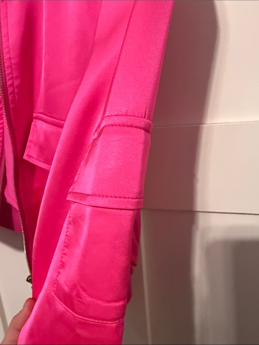 RIVIR Bright Pink Cropped Barbiecore Satin Bomber Jacket size S - Picture 8 of 10